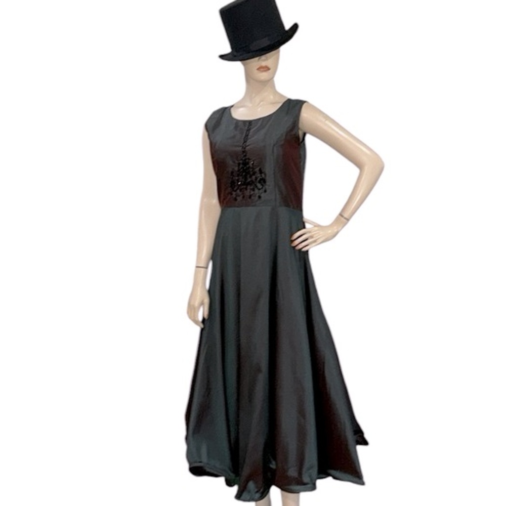 Indie Metallic Formal Indie Dress w Beaded Bust